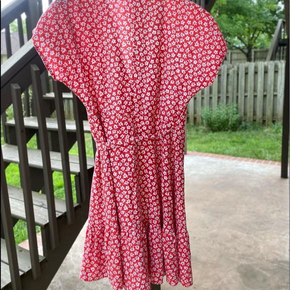 Old navy wrap summer dress - Picture 4 of 6